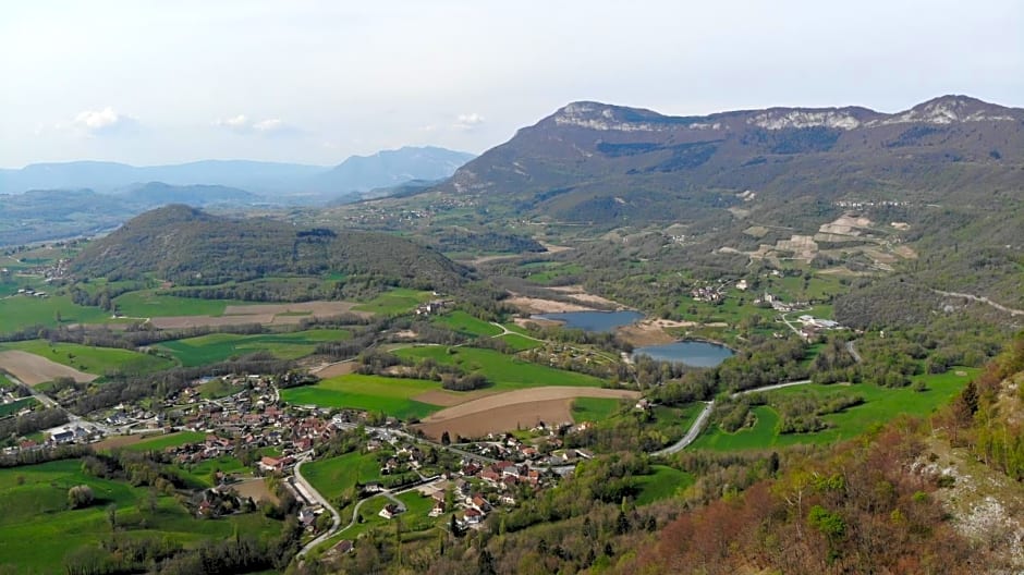 LA SOURCE Jacquet depuis 1954 Hôtel et Studio