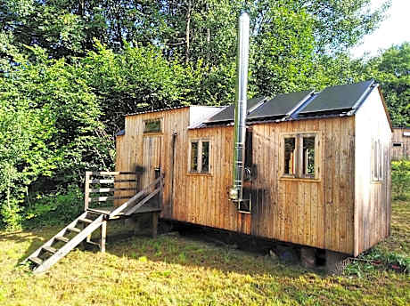 Celoro¿ní GLAMPING v pohodlném dome¿ku