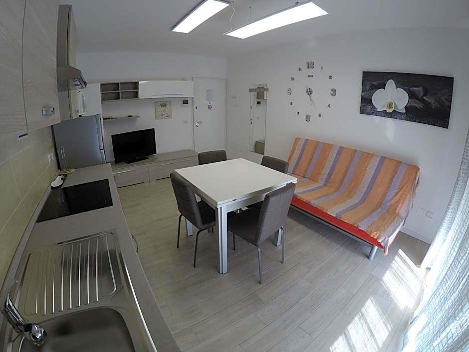 RESIDENCE CAORLE TRILOCALE CON PISCINA - Agenzia Cocal