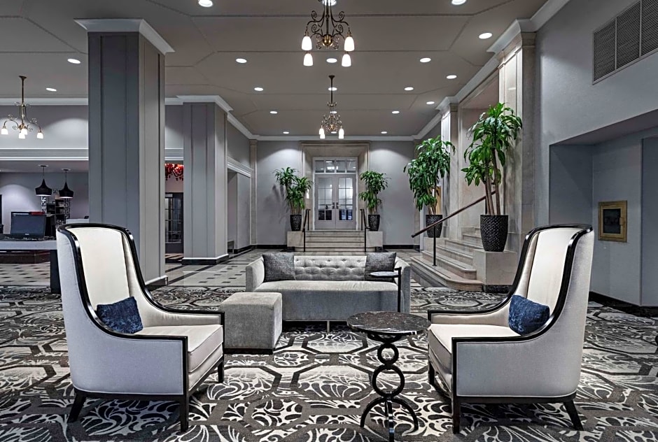 DoubleTree Suites by Hilton Hotel Detroit Downtown - Fort Shelby