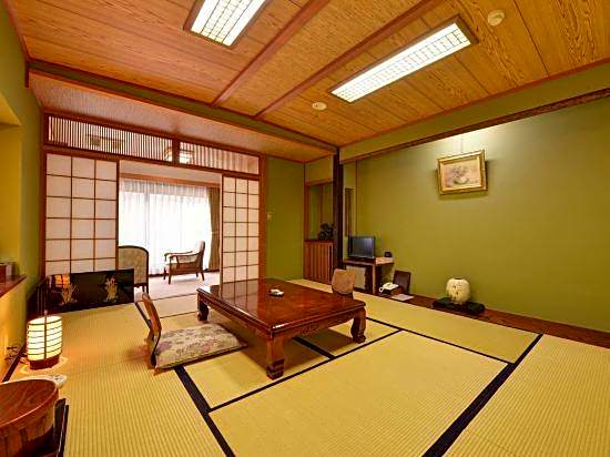 Hot Spring Inn with Fresh Breeze Hayashiya Ryokan