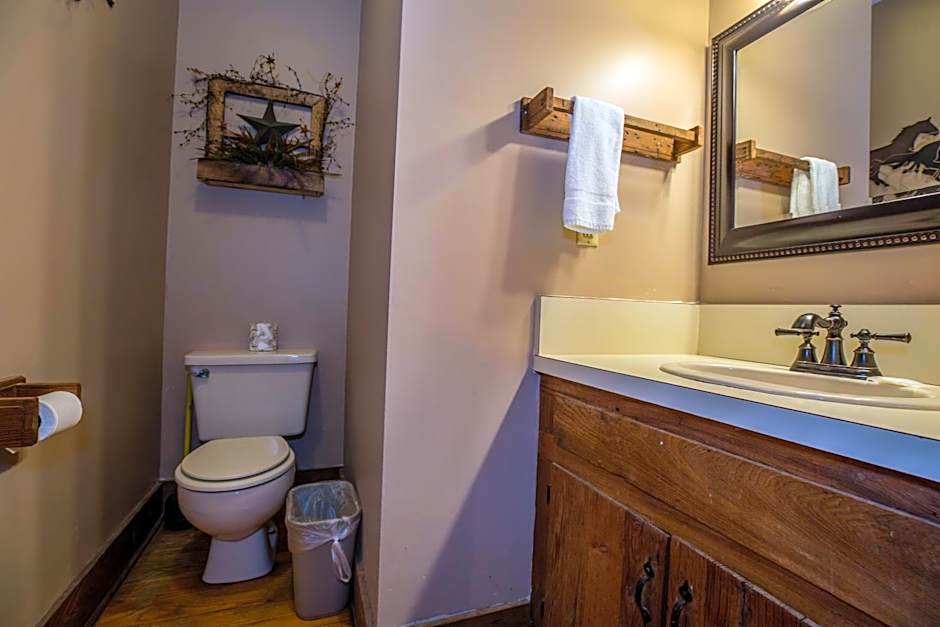 Springmaid Mountain Retreat & Stables