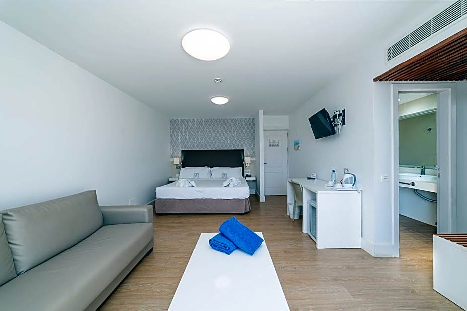 Photo 1 of 11 of Double Room