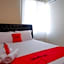 RedDoorz near Millenium Waterpark Palu