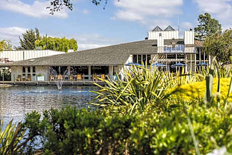 The Quail Lodge