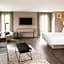AC Hotel by Marriott Boston Cleveland Circle