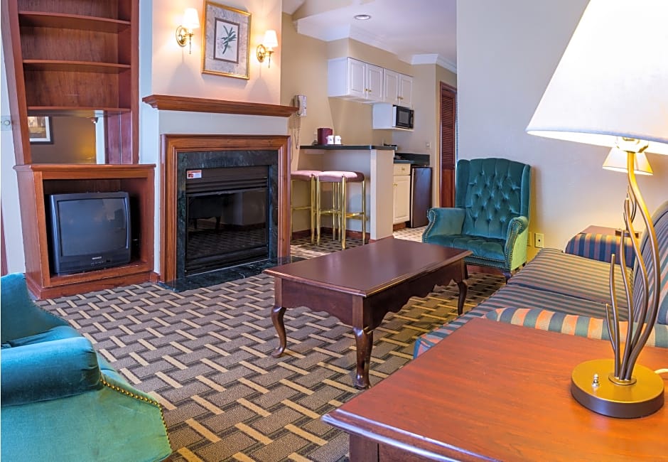 Rodeway Inn & Suites Clarence/Buffalo East