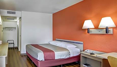 Motel 6-Medford, OR