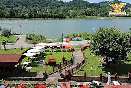Double Room Rhein facing with Balcony and Bath