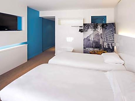 Superior Twin Room with Balcony