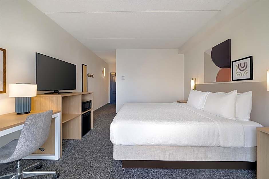 Spark by Hilton California Lexington Park