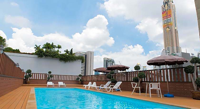 True Siam Rangnam Hotel