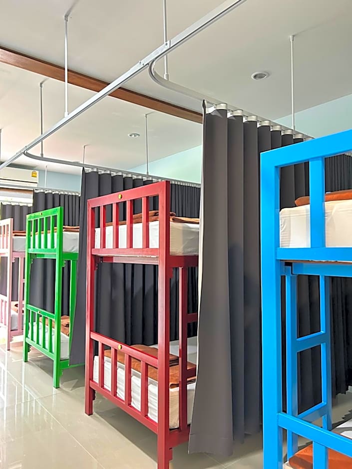 Khaosok Secret Hostel