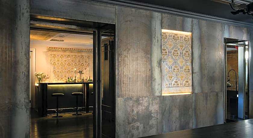 Unfound Door - Design Hotel