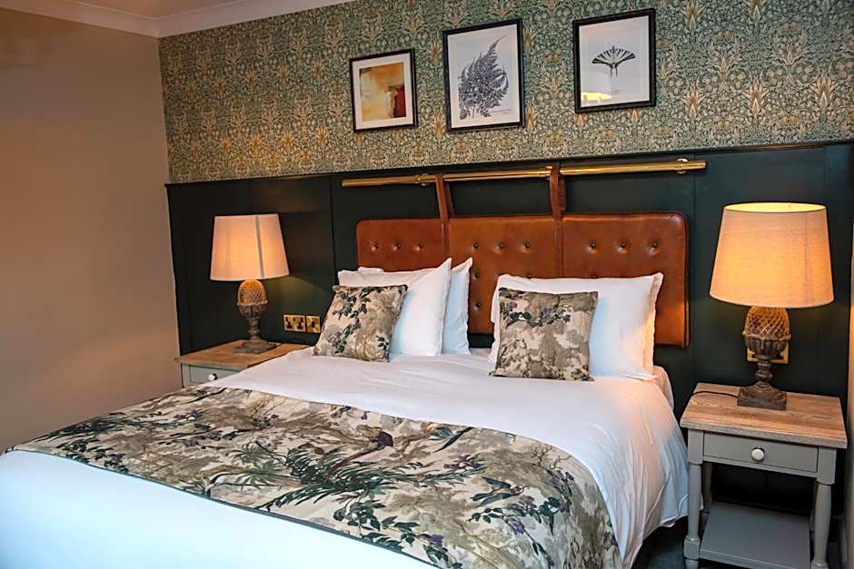 The Red Lion Inn by Chef & Brewer Collection