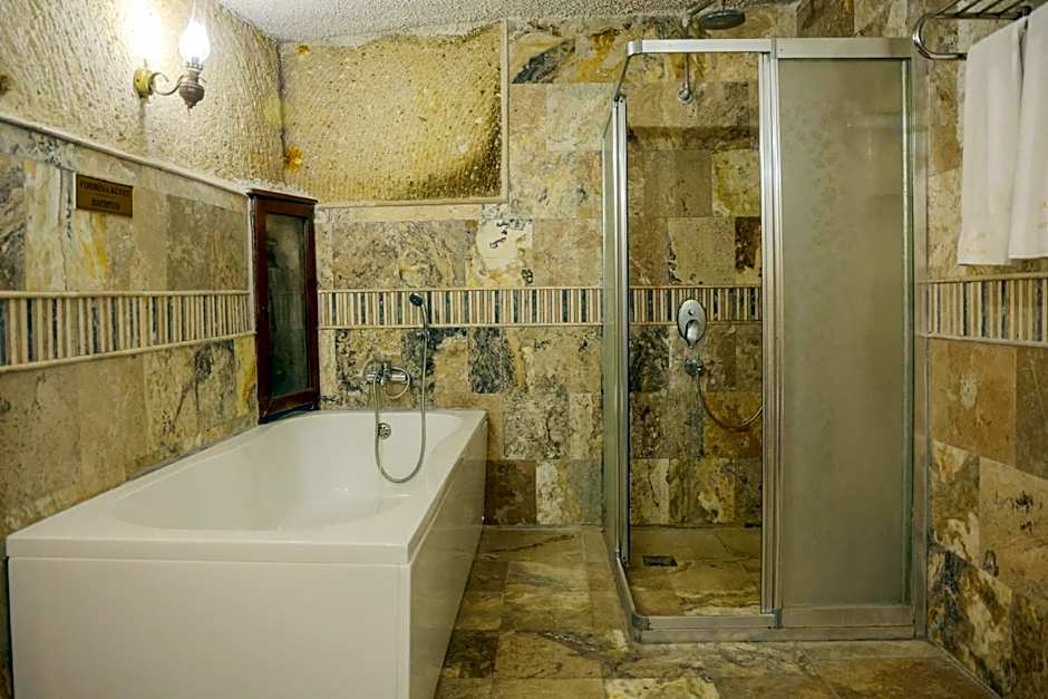 Maccan Cave Hotel