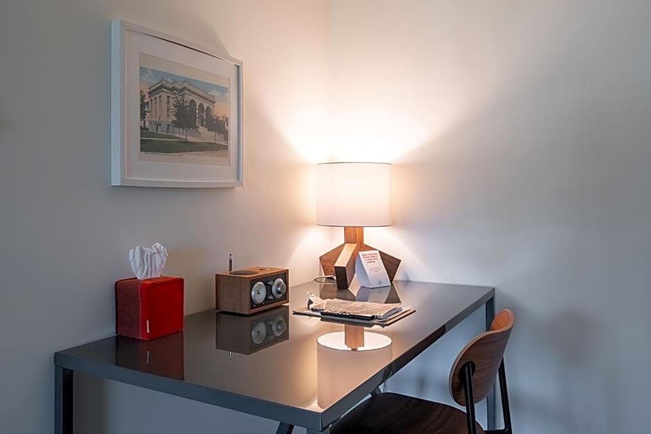 Talbot Commons Hotel