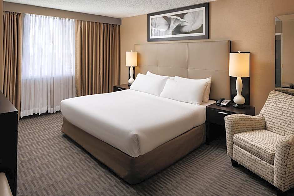 Pomeroy Hotel & Conference Centre