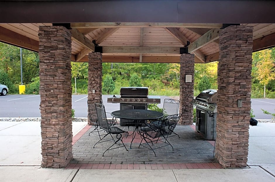 Staybridge Suites East Stroudsburg Poconos Hotel By IHG