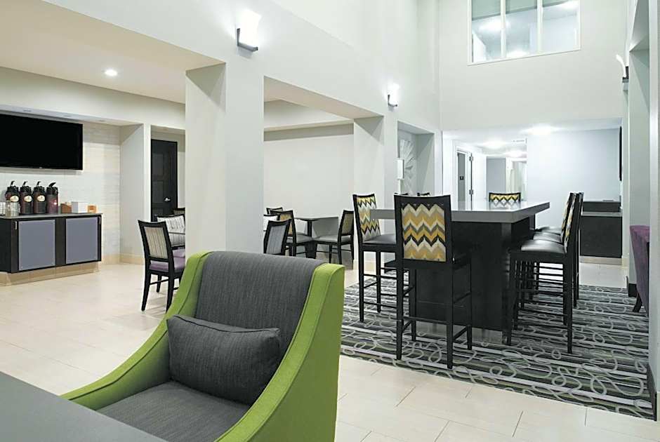 La Quinta Inn & Suites by Wyndham Fairfield - Napa Valley