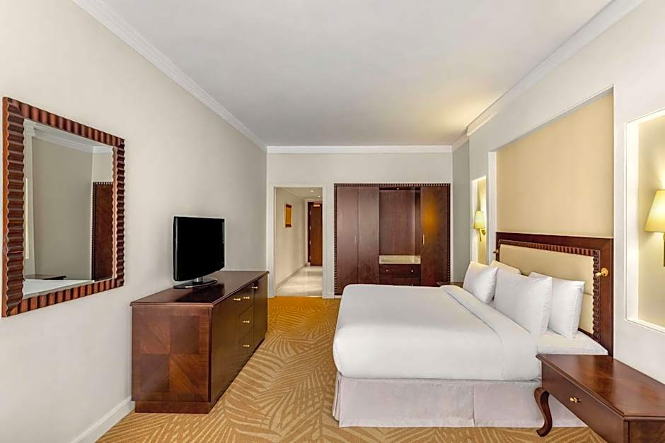 Hilton Alexandria Green Plaza