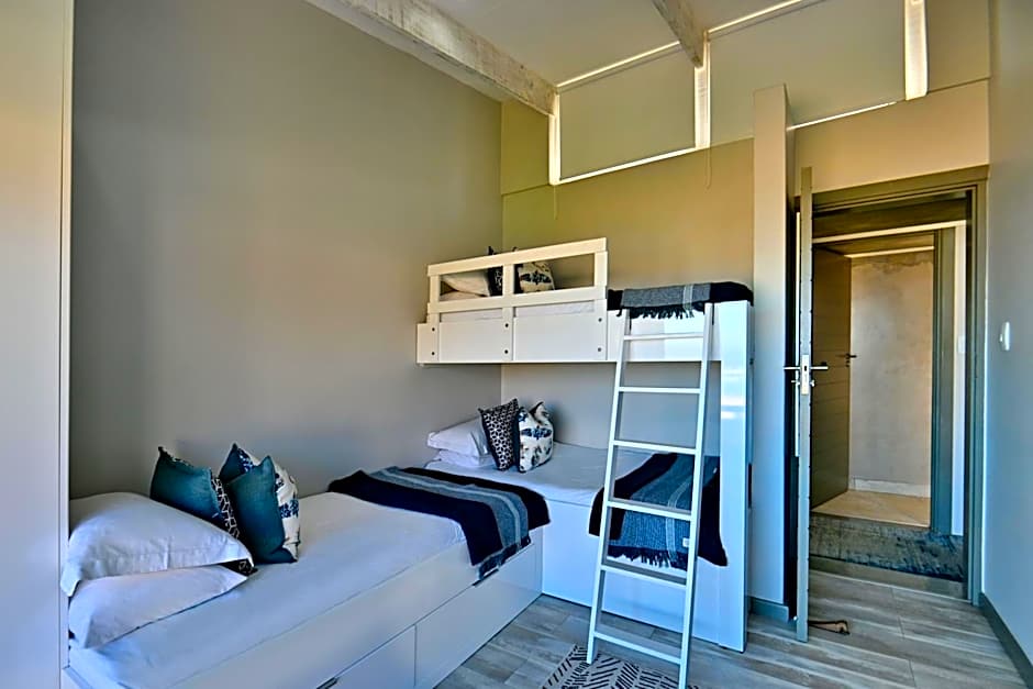 At Last Glentana Beach Manor