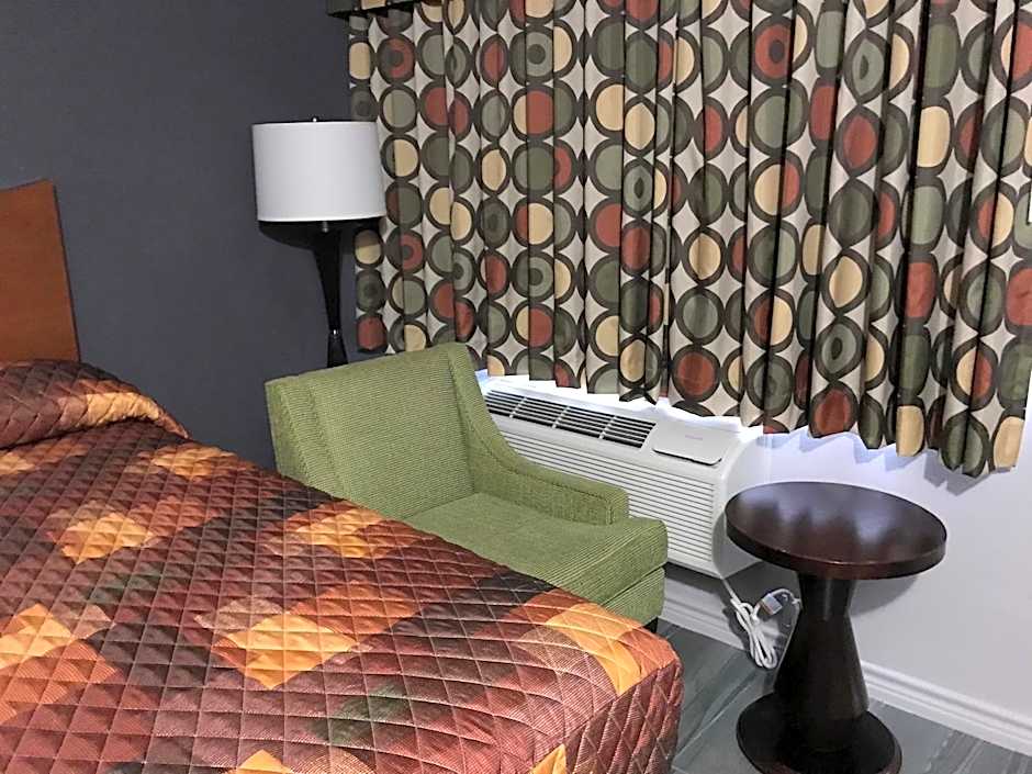 Budget Inn & Suites