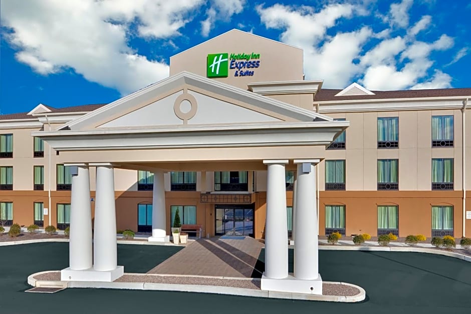 Holiday Inn Express Hotel & Suites Lebanon