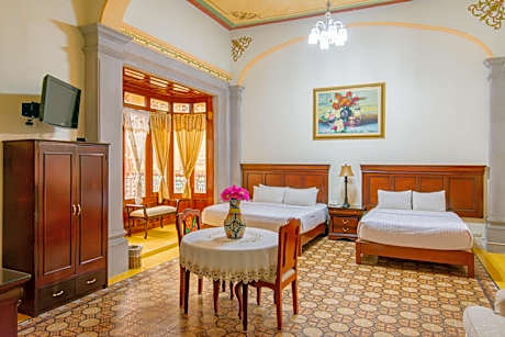 Deluxe Suite