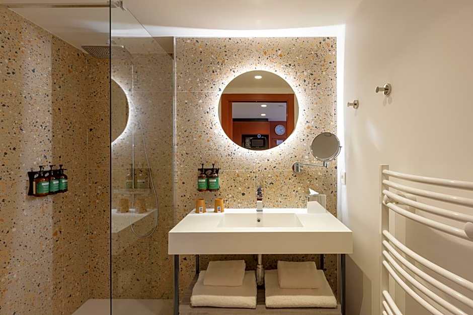 Staybridge Suites Cannes Centre By IHG