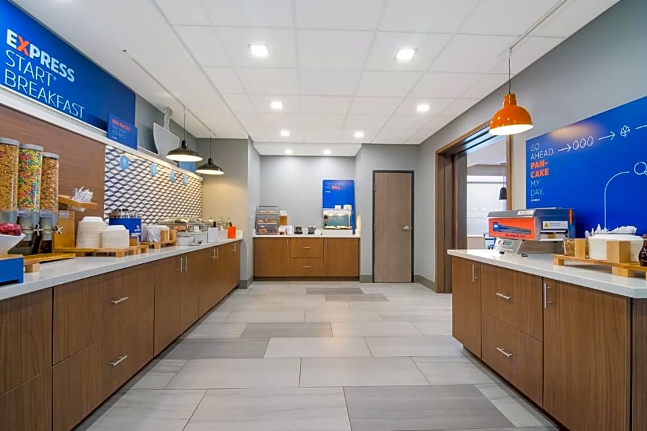 Holiday Inn Express And Suites Springdale Fayetteville Area By IHG