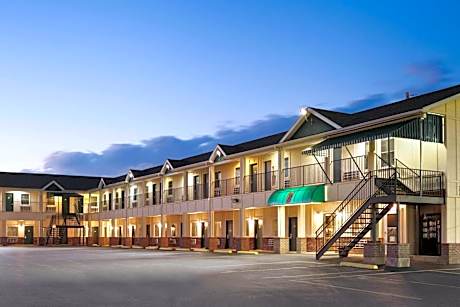 Super 8 by Wyndham Mifflinville Near Bloomsburg