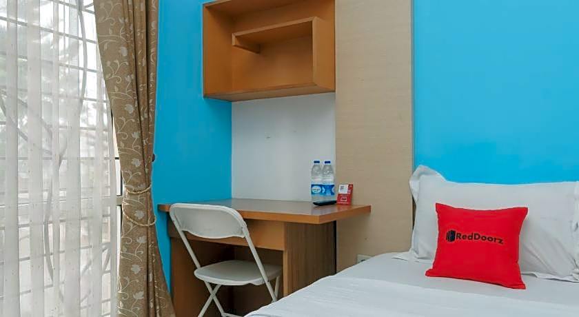 RedDoorz Syariah Plus @ Wisma Bougenville Karawaci