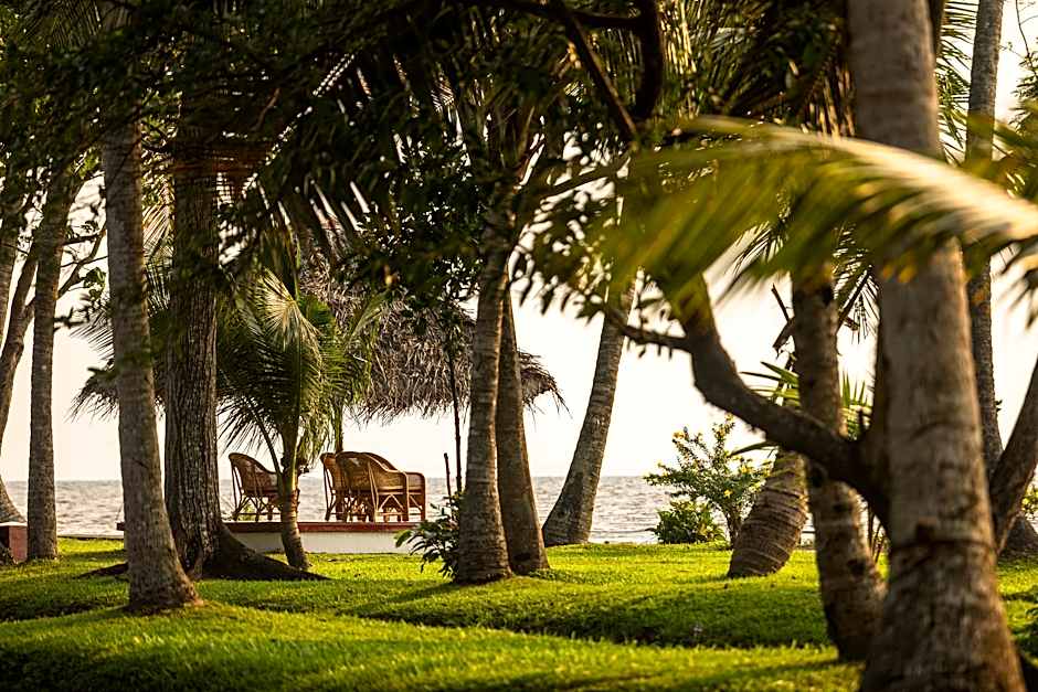 Coconut Lagoon Kumarakom- A CGH Earth Experience
