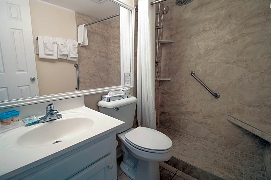 Oceanfront Litchfield Inn