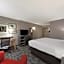 Wingate by Wyndham Lincoln Airport East