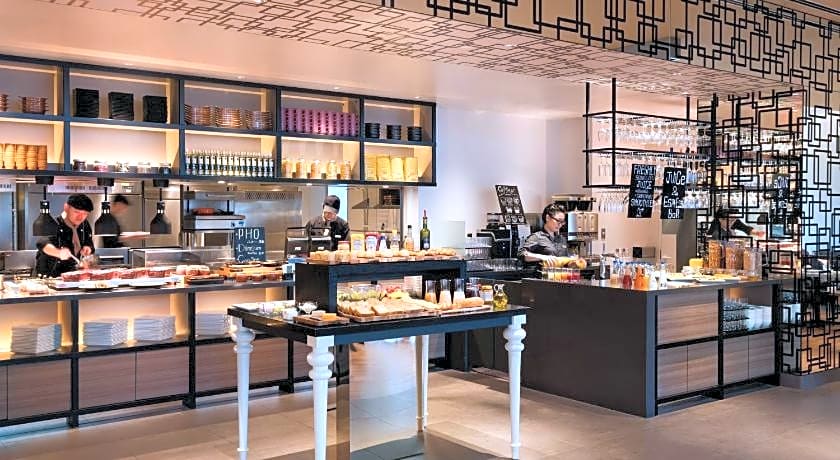 Courtyard by Marriott Shin-Osaka Station