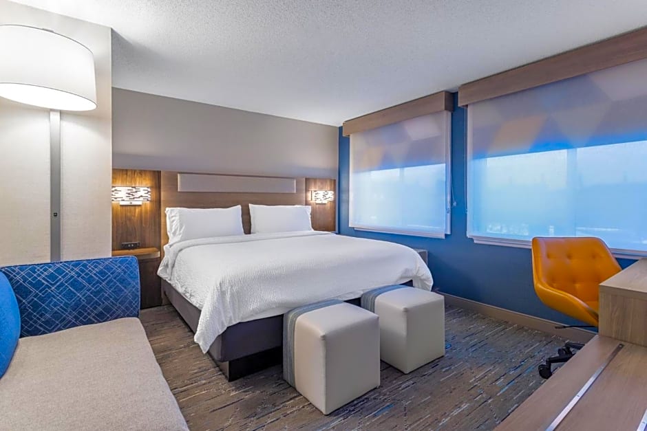 Holiday Inn Express Hotel & Suites-St. Paul