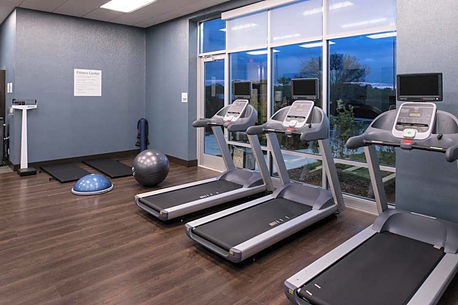 Holiday Inn & Suites Farmington Hills - Detroit NW, an IHG Hotel By IHG