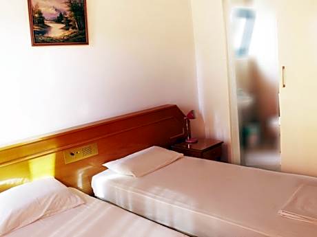 Double or Twin Room with Sea View