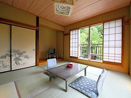 Triple Room with Shared Bathroom