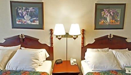 Queen Room with Two Queen Beds - Non-Smoking