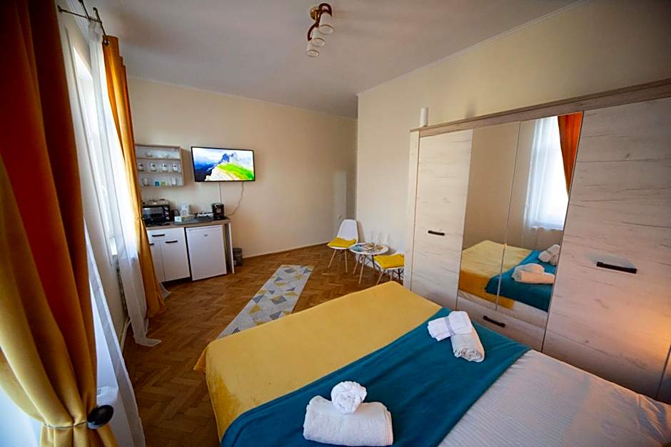 Happy Mood Apartments