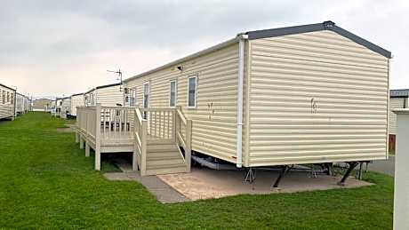 2 Bed Caravan For Hire at Golden Sands in Rhyl