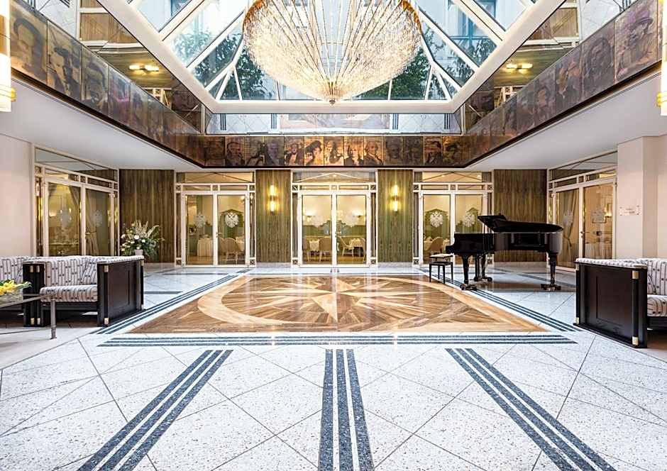 Best Western Premier Grand Hotel Russischer Hof