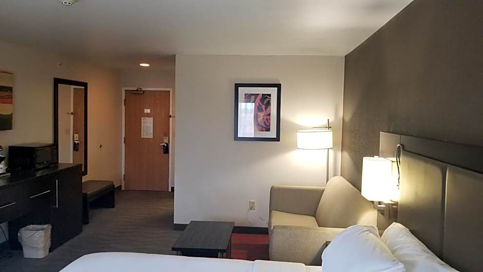Holiday Inn Express & Suites Columbus SE - Groveport By IHG