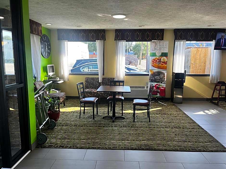 Quality Inn Grand Rapids Near Downtown