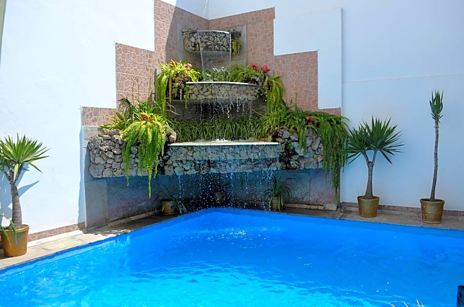 Miraflores Colon Hotel