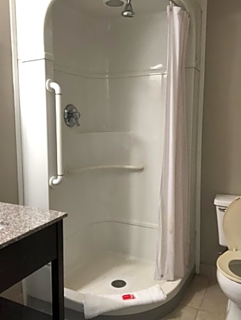 Queen Suite with Sofa Bed - Non-Smoking
