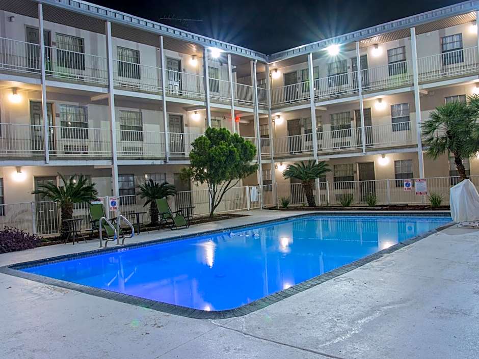 Studio 6-San Antonio, TX - Lackland AFB